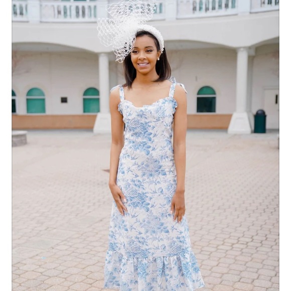 Sunday Up Dresses & Skirts - Sunday Up, Blue and White floral midi dress. Tie Shoulder. Ruffle Hem.  Small